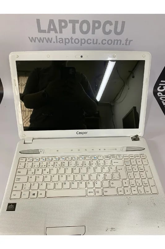 LAPTOP CASPER CHU İ5 4 4 GB 120 GB İNTEL 4000 BATARYA GİTMİYOR