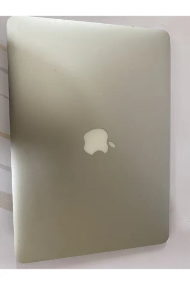 Bild von MACBOOK AİR A1466 İ5 5 4 GB 120 GB BATARYA 2 SAAT CİVARINDA