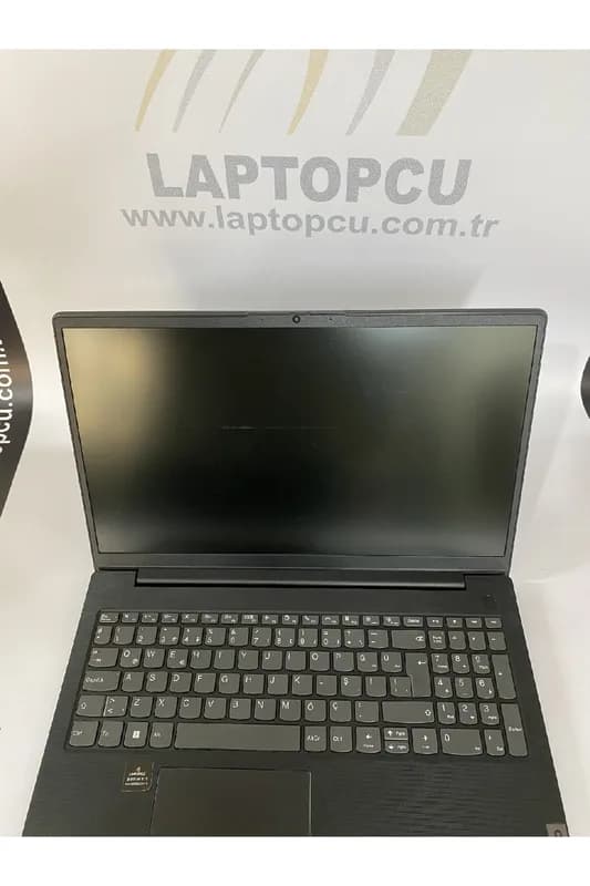 LAPTOP LENOVO i5 11 8 GB 500 GB M2